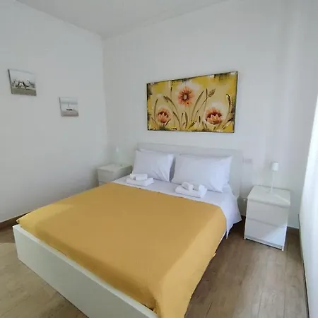 Lela's Apartmán Bari